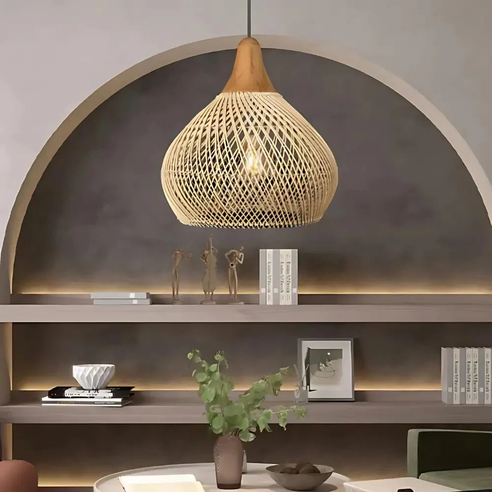 SolsticeGlow – Suspension en rotin tressé à la main pour une ambiance bohème et chaleureuse